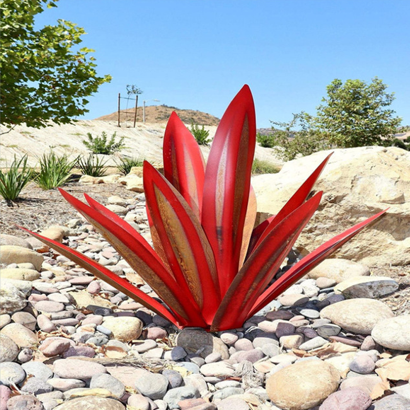 Sonnige Eleganz: Wasserdichte Solar-Gartenlampe in Agavenform