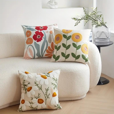 Natur Chic – Kissenbezug mit lebhaftem Pflanzenmotiv