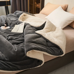 WohlfühlDecke - Elegante und kuschelige Fleecedecke