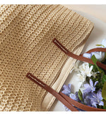 Stilvolle Rattan-Tasche mit Lederriemen für jeden Anlass