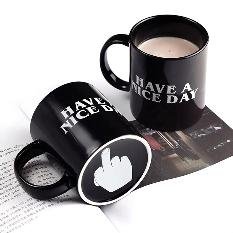 Kaffeebecher mit Mittelfinger – Lustiger Geschenkbecher "Schönen Tag