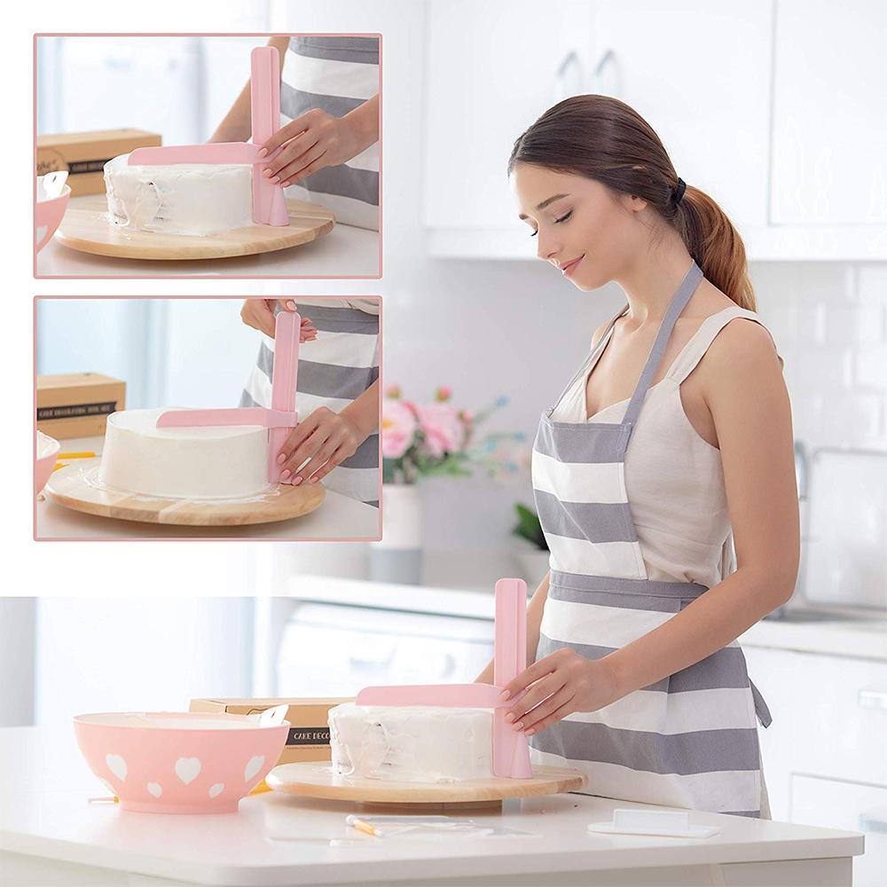 Verstellbarer Kuchensahneschaber