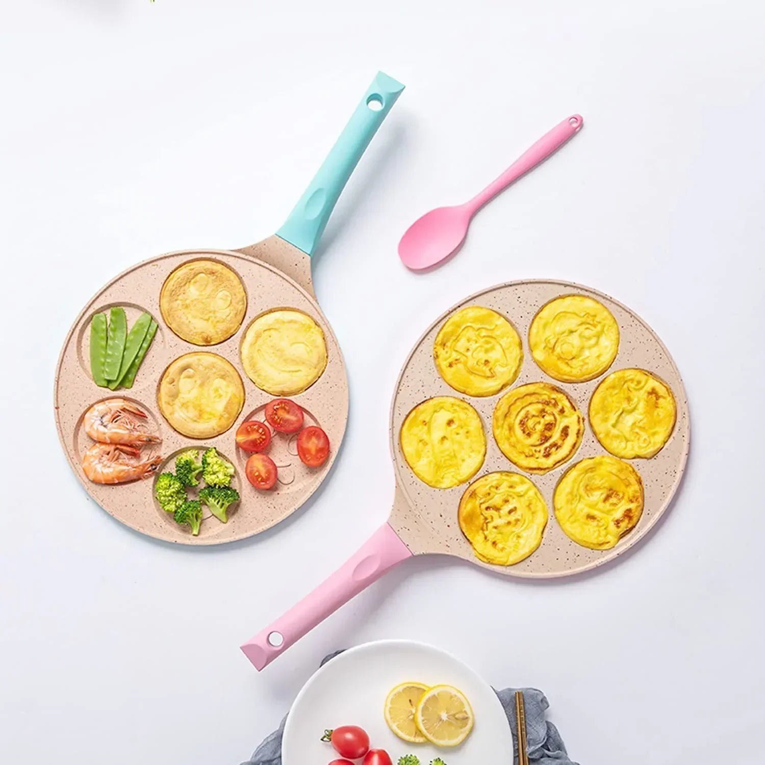 Animal-themed breakfast fun with the FunPancake pan