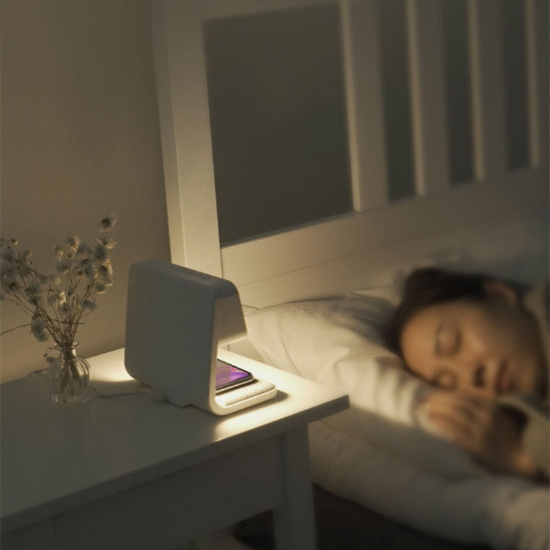 Multifunctional Bedside Lamp with Wireless Charger