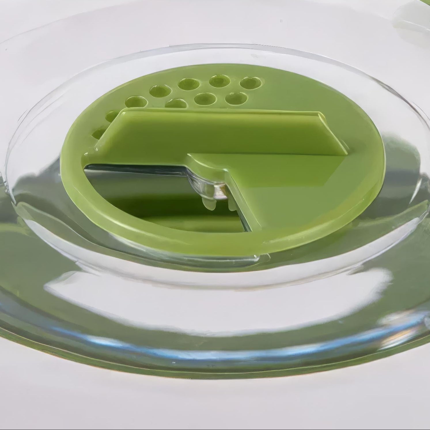 Splatter Guard Deluxe – High-Quality Microwave Protector for Your Kitchen