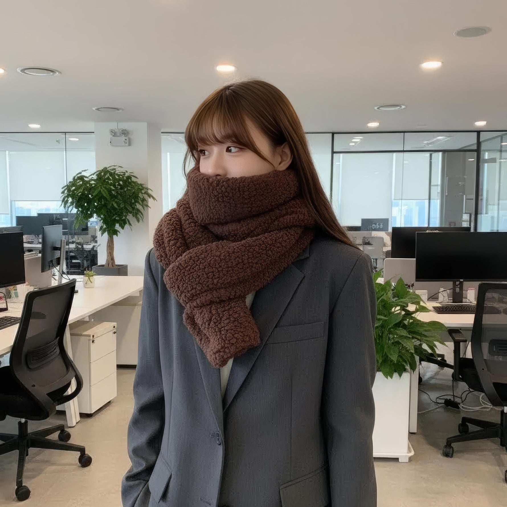 Eleganter und warmer Damenwickelschal für den Winter