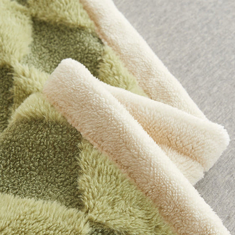 Luxurious Velvet Blanket – Soft and Warm for Any Occasion