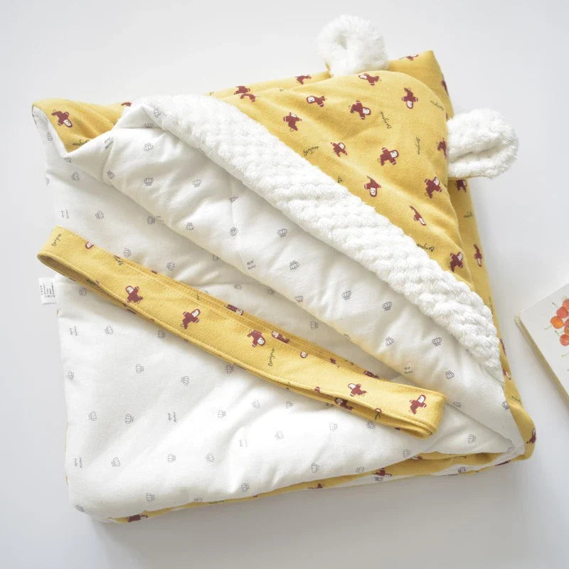 Kuscheldecke für Babys mit Kapuze – Fleece-Decke mit Ohren