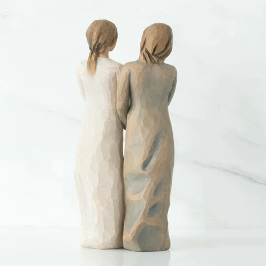 Verbundenheit in Kunst: Resinfigur Drei Frauen