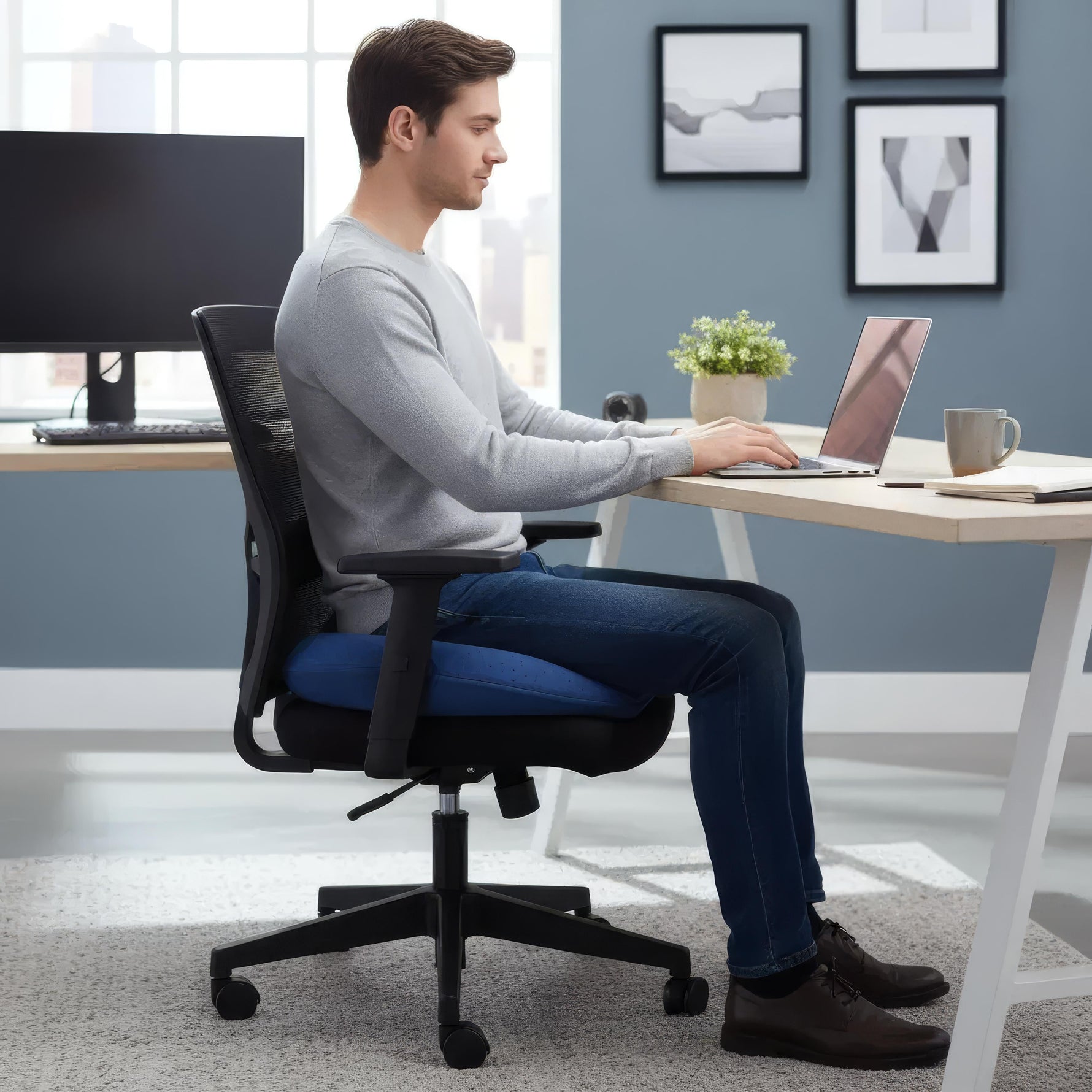 Ergonomisches Sitzkissen – Atmungsaktiv für optimalen Komfort
