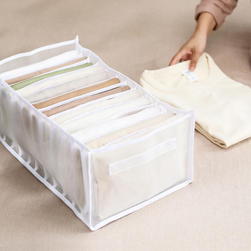 Praktischer Kleiderschrank-Organizer mit Fächern für Ordnung