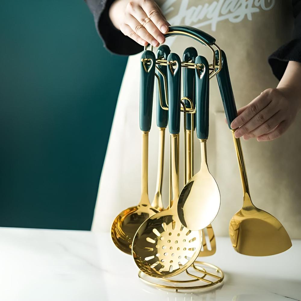 Elegantes Edelstahl-Besteckset in Gold