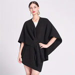Stylish Women's Poncho – Warming and Windproof Companion
