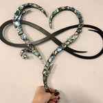 Wanddekoration InfinityHerz – Eisen Skulptur mit Symbol der ewigen Liebe