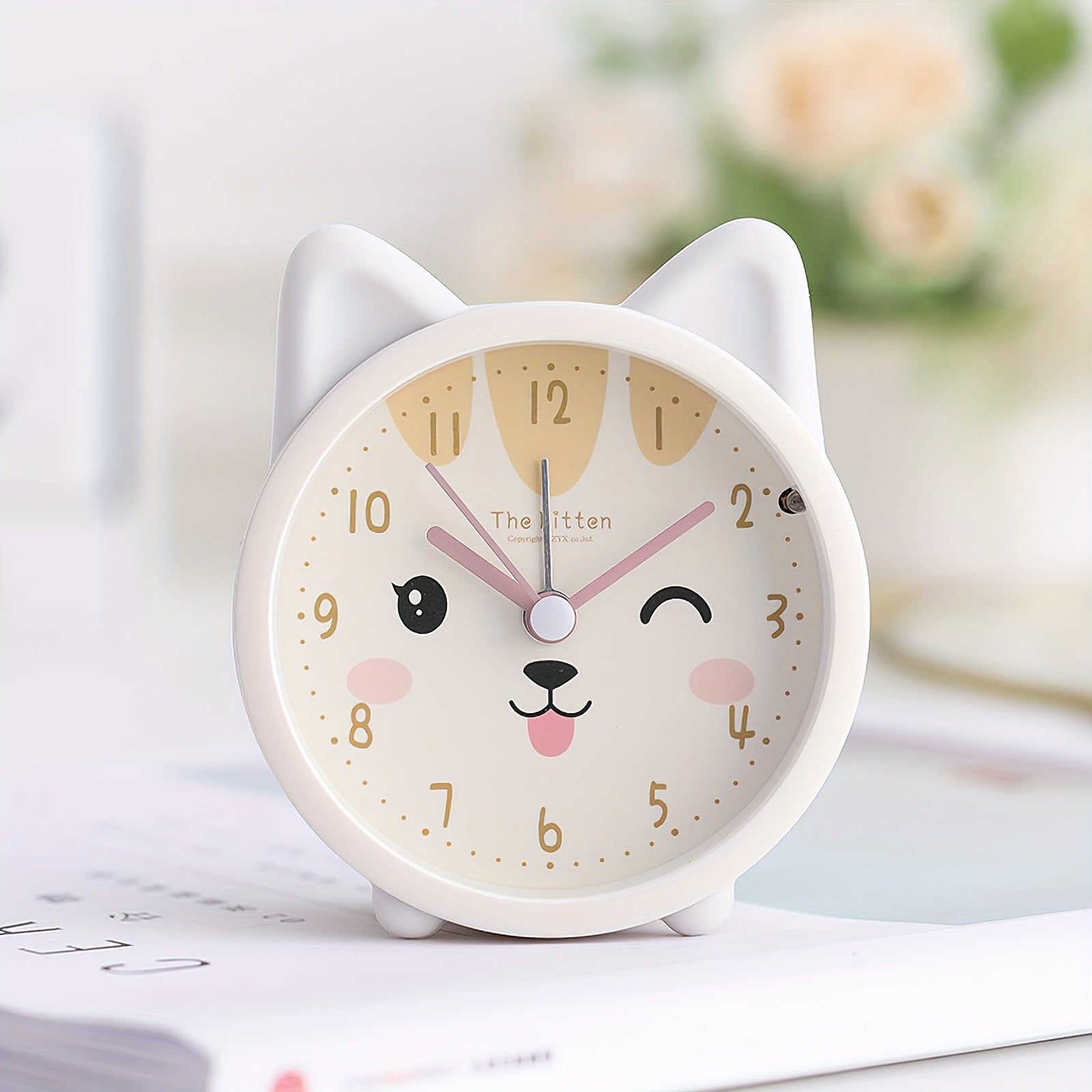 Kinderwecker mit Nachtlicht – Ruhiges Design im Hasenmotiv, kompakt