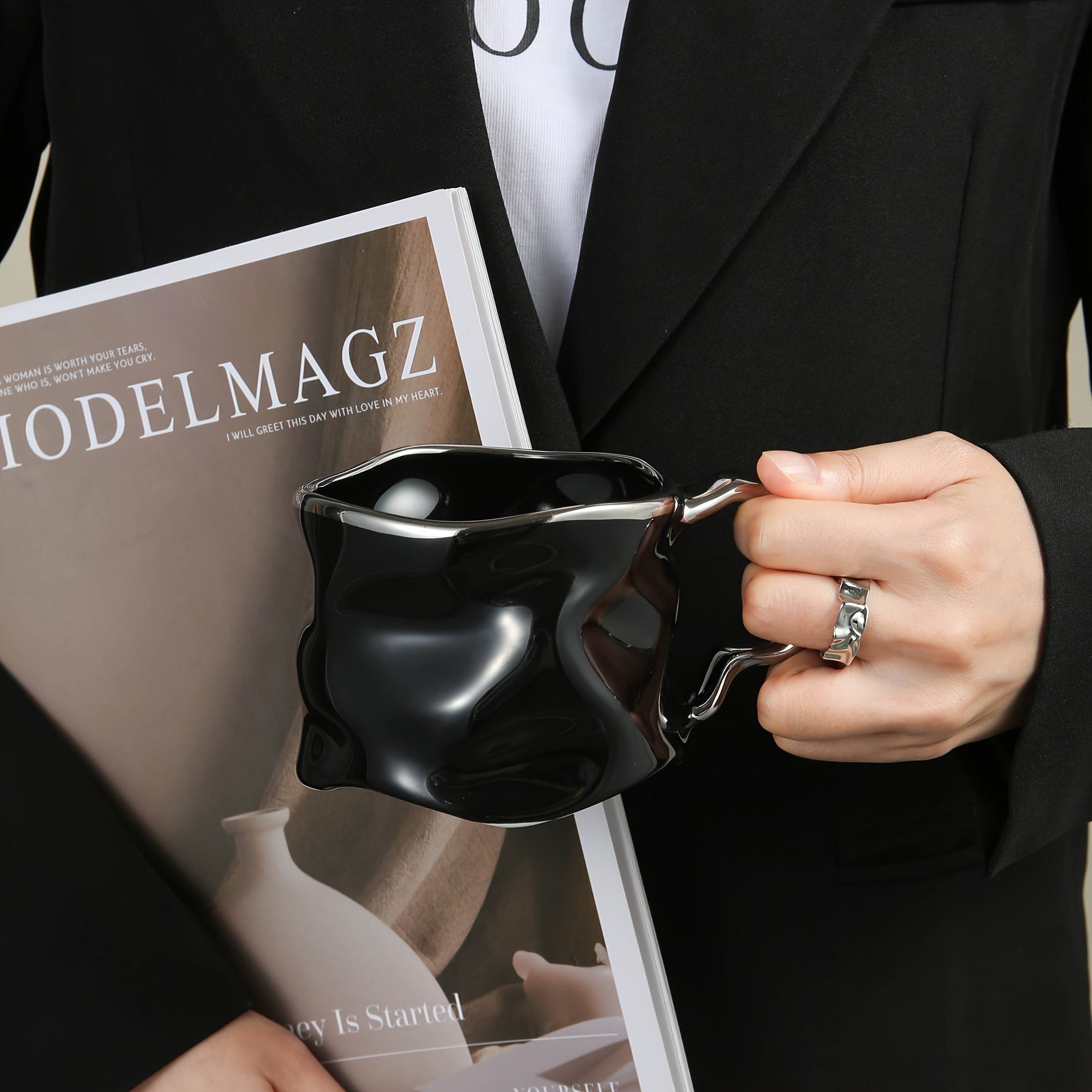 KreativKaffeebecher – Handgefertigte Keramiktasse mit Einzigartigem Design