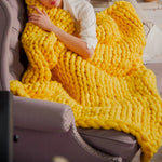 Gemütliche Strickdecke für entspannte Stunden