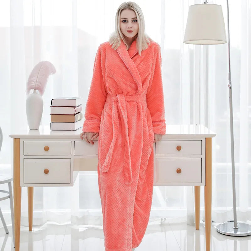Gemütlicher, langer Fleece-Bademantel