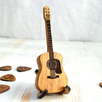 Elegante Holzbox für Gitarrenplektren