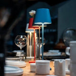 Alexa LED Tischlampe | Minimalistische und Wasserfeste Beleuchtung