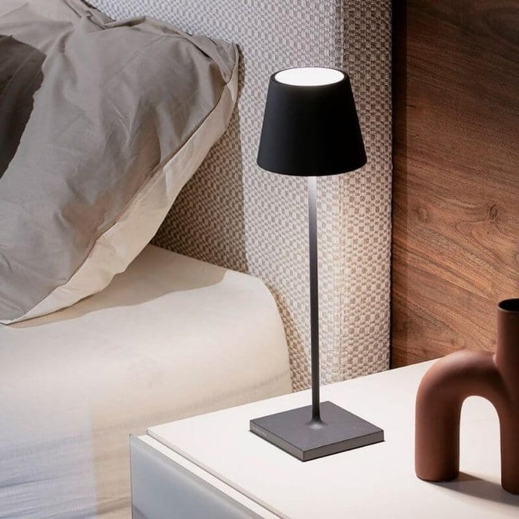 Alexa LED Tischlampe | Minimalistische und Wasserfeste Beleuchtung