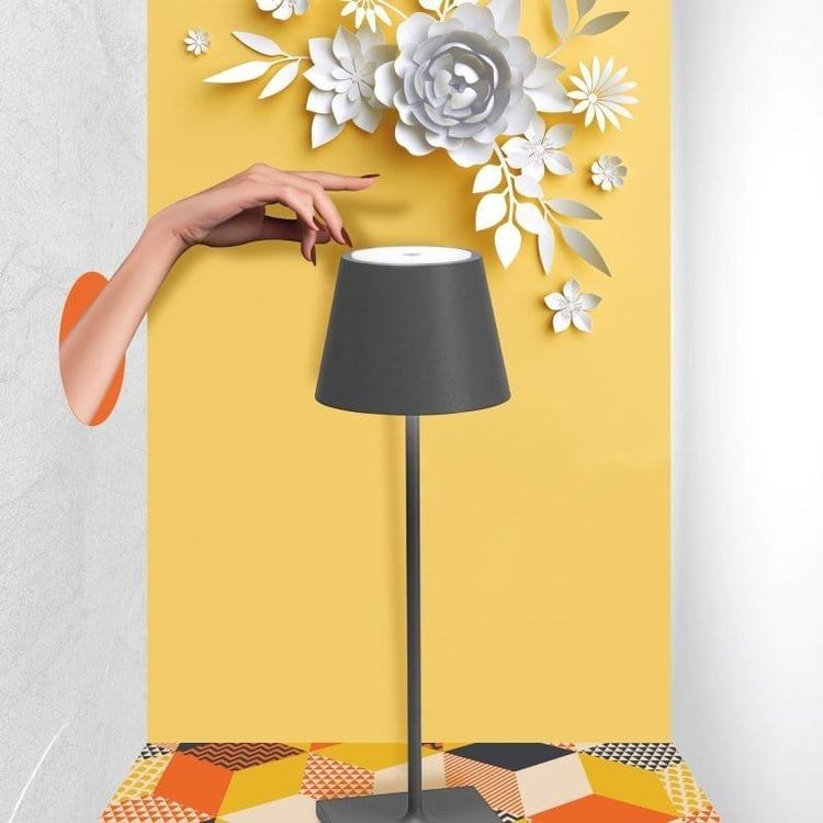 Alexa LED Tischlampe | Minimalistische und Wasserfeste Beleuchtung