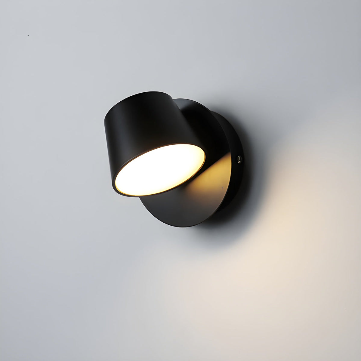 Adjustable LED Wall Light with 360° Rotation – Modern Light Source for Your Home