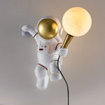Astronauten-Wandleuchte – Kreatives Raumdesign mit Warmlicht-LED