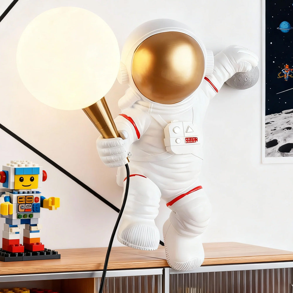 Astronauten-Wandleuchte – Kreatives Raumdesign mit Warmlicht-LED