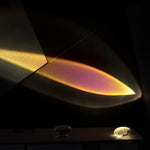 Elegante Tischlampe mit warmem Lichtambiente