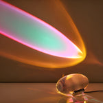 Elegante Tischlampe mit warmem Lichtambiente