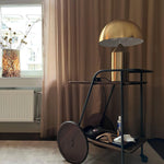 Elegante Metall-Tischlampe im geometrischen Design für jedes Zuhause
