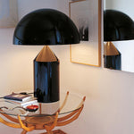 Elegante Metall-Tischlampe im geometrischen Design für jedes Zuhause