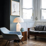 Elegante Metall-Tischlampe im geometrischen Design für jedes Zuhause