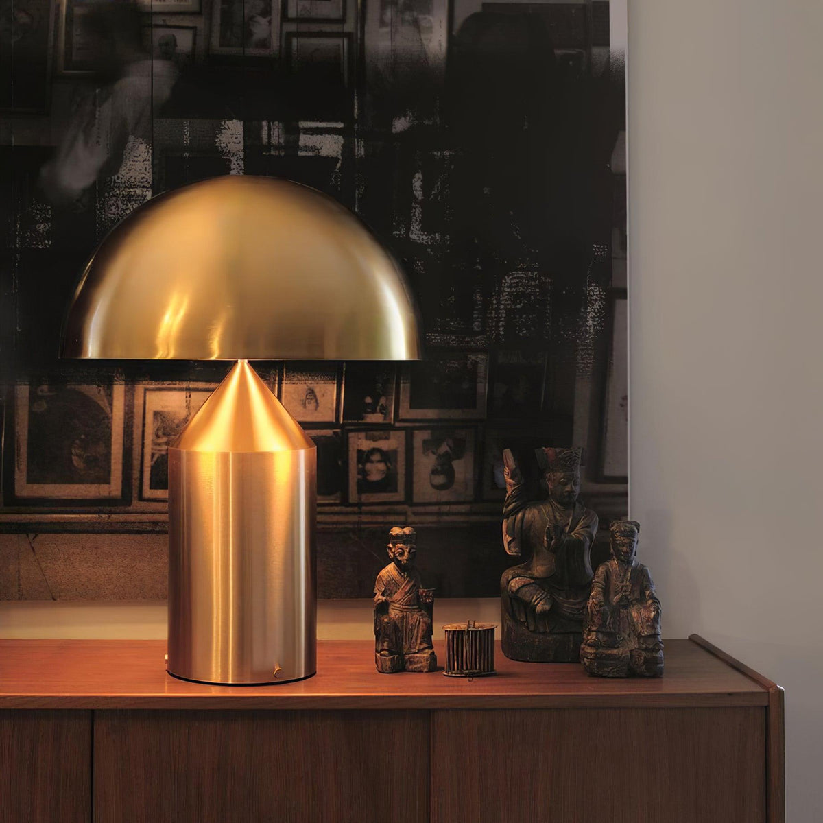 Elegante Metall-Tischlampe im geometrischen Design für jedes Zuhause