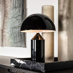 Elegante Metall-Tischlampe im geometrischen Design für jedes Zuhause
