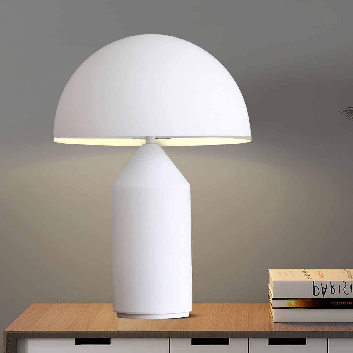 Elegante Metall-Tischlampe im geometrischen Design für jedes Zuhause