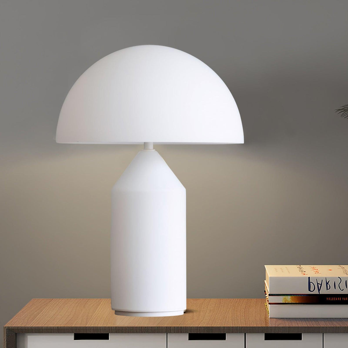 Elegante Metall-Tischlampe im geometrischen Design für jedes Zuhause