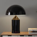 Elegante Metall-Tischlampe im geometrischen Design für jedes Zuhause