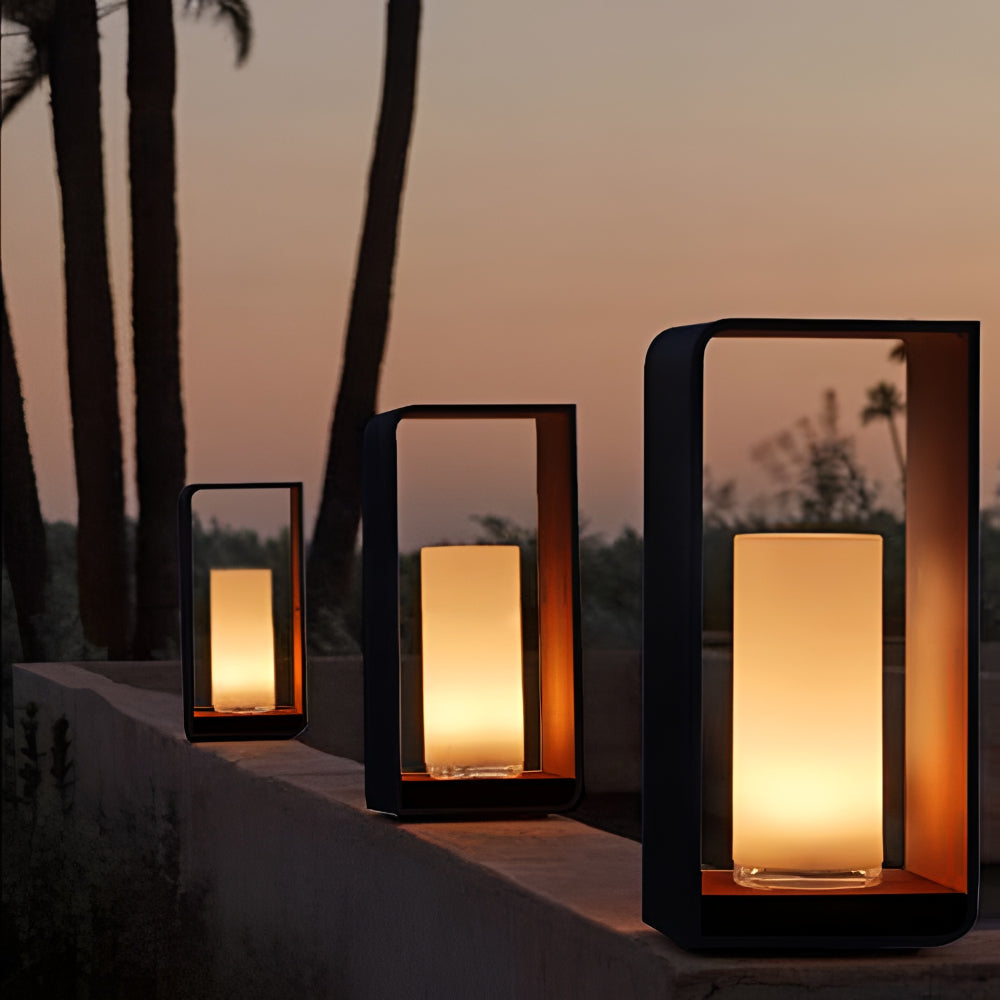 Moderne LED Außenleuchte für Garten und Terrasse