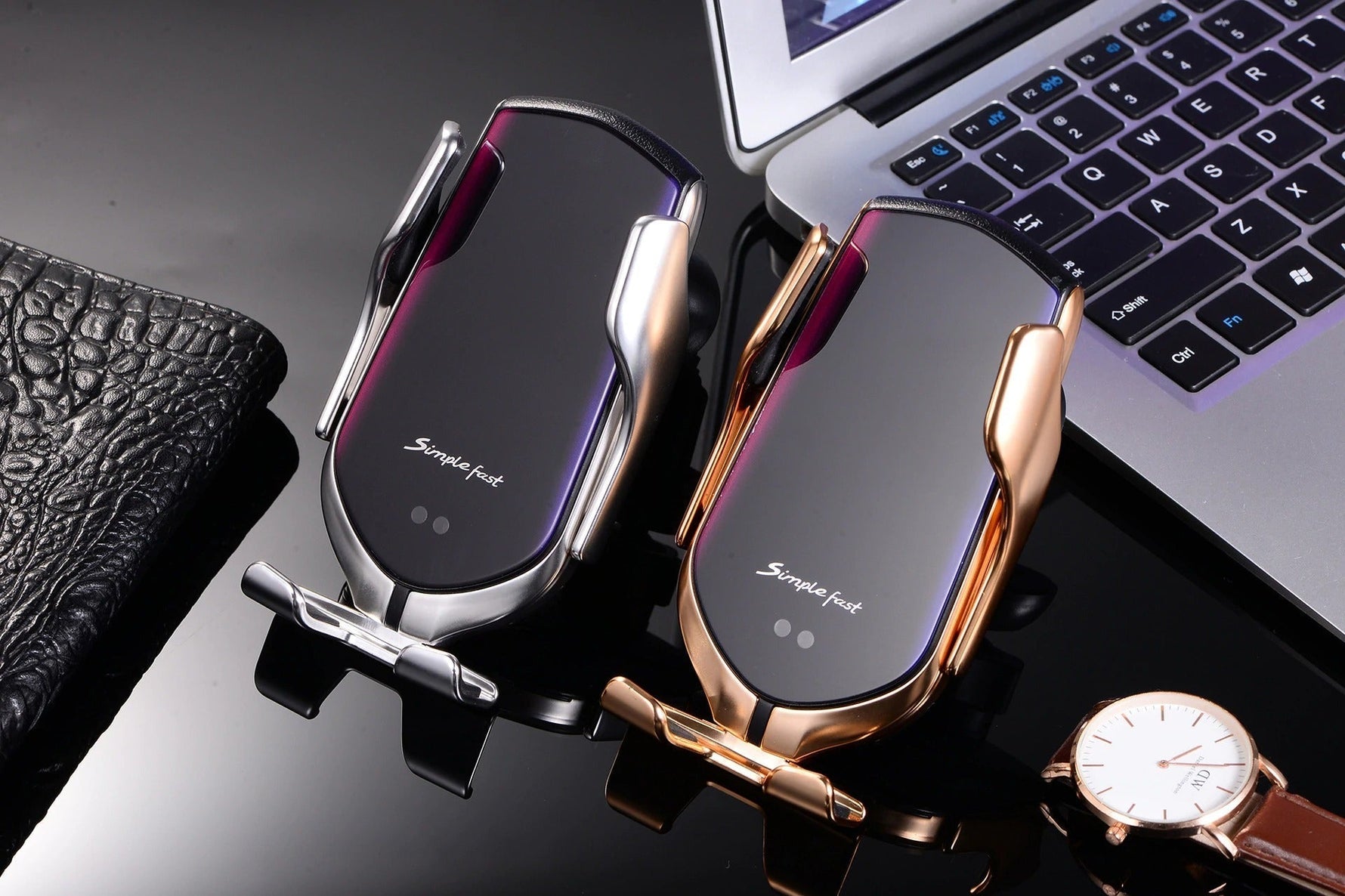 Automatischer Smartphone-Halter mit Ladefunktion
