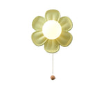 Moderne Dekoschale in Blumenform