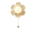Moderne Dekoschale in Blumenform