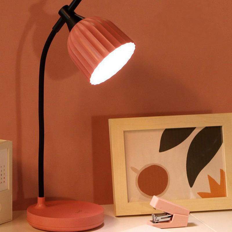 Variabel einstellbare LED Schreibtischlampe