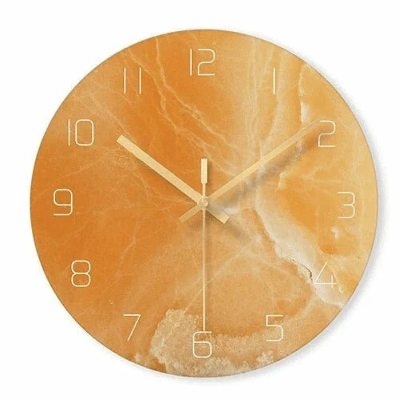 Elegante Marmor-Wanduhr mit Goldzeigern – Stilvolles Wohnaccessoire