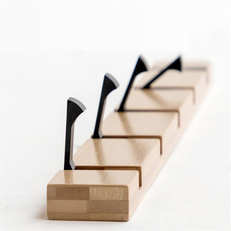 Eleganter Wandhaken mit praktischer Klappfunktion