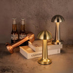 BrassGlow – Tischlampe für Restaurants und Bars