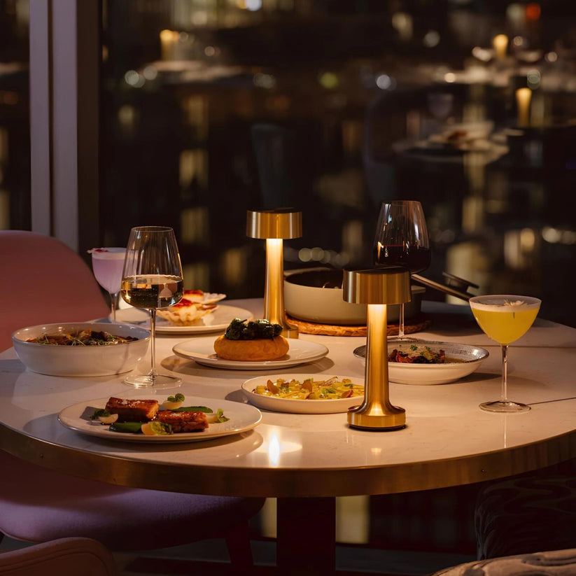 BrassGlow – Tischlampe für Restaurants und Bars