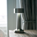 BrassGlow – Tischlampe für Restaurants und Bars