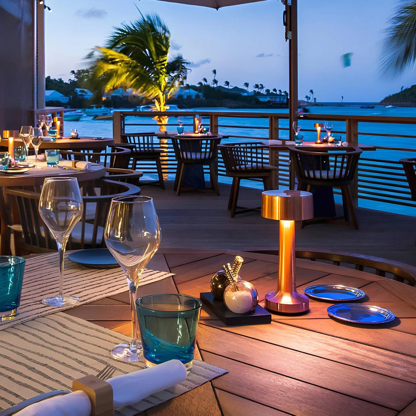 BrassGlow – Tischlampe für Restaurants und Bars